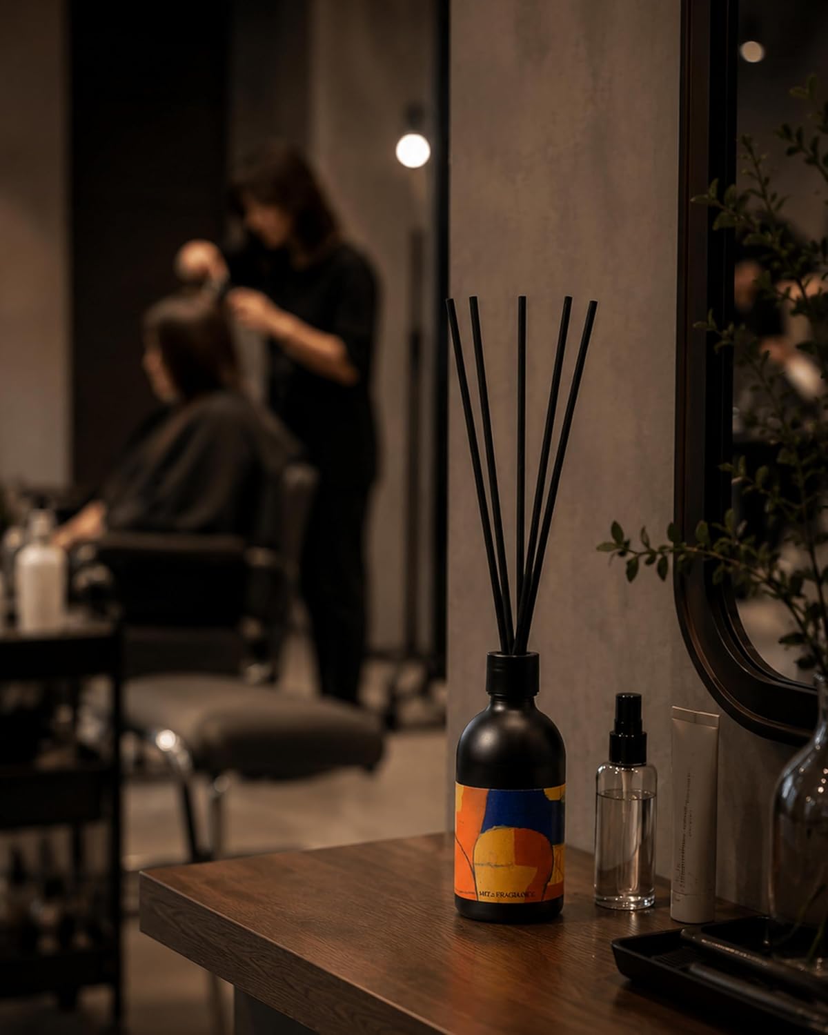[ART & FRAGRANCE] Musk Like ムスク 香りを飾るリードディフューザー アート フレグランス 日本製 約2〜3ヶ月香る 部屋用 芳香剤 消臭 ギフト 寝室 リビング オフィス 美容室 カフェ ホテル スティック付き アートアンドフレグランス(静かなムスクの丸みの中にティーローズの香り/250ml) サムネイル